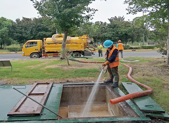 陈场镇化油池清理